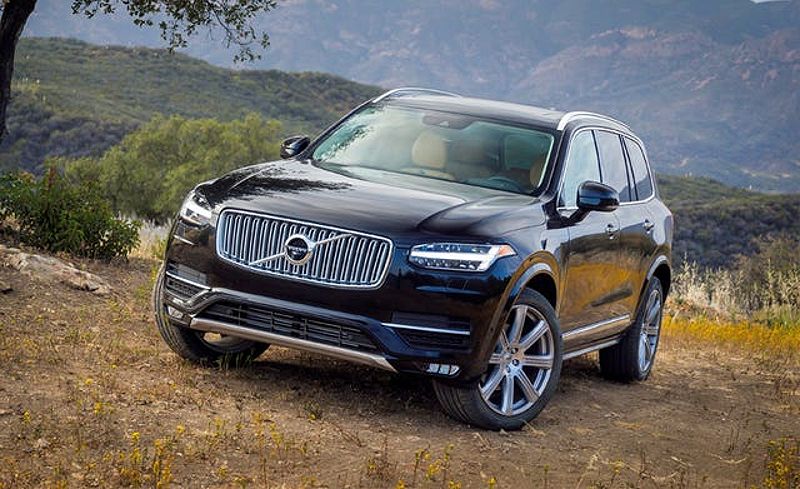 2017 Volvo XC90 interior showcasing luxury and craftsmanship