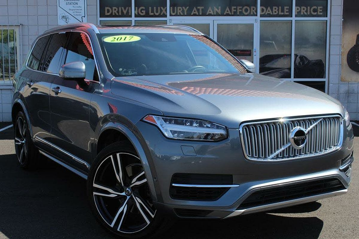 2017 Volvo XC90 spacious interior with panoramic sunroof