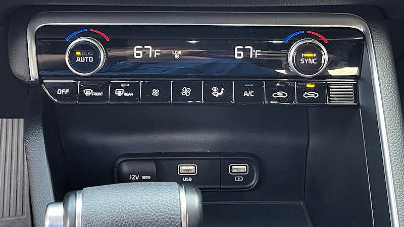 2021 Kia K5 GT-Line AWD Climate Controls USB Plugs