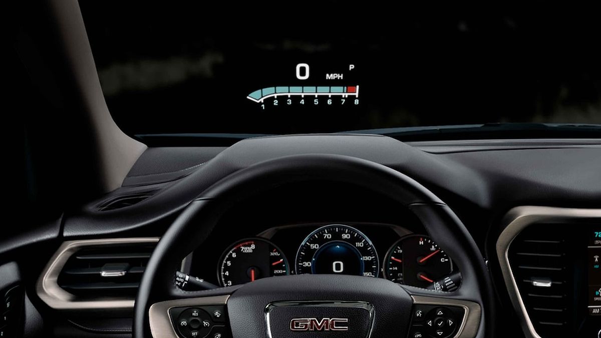 2023 GMC Acadia Mid-Size SUV Interior Heads up Display (HUD) View