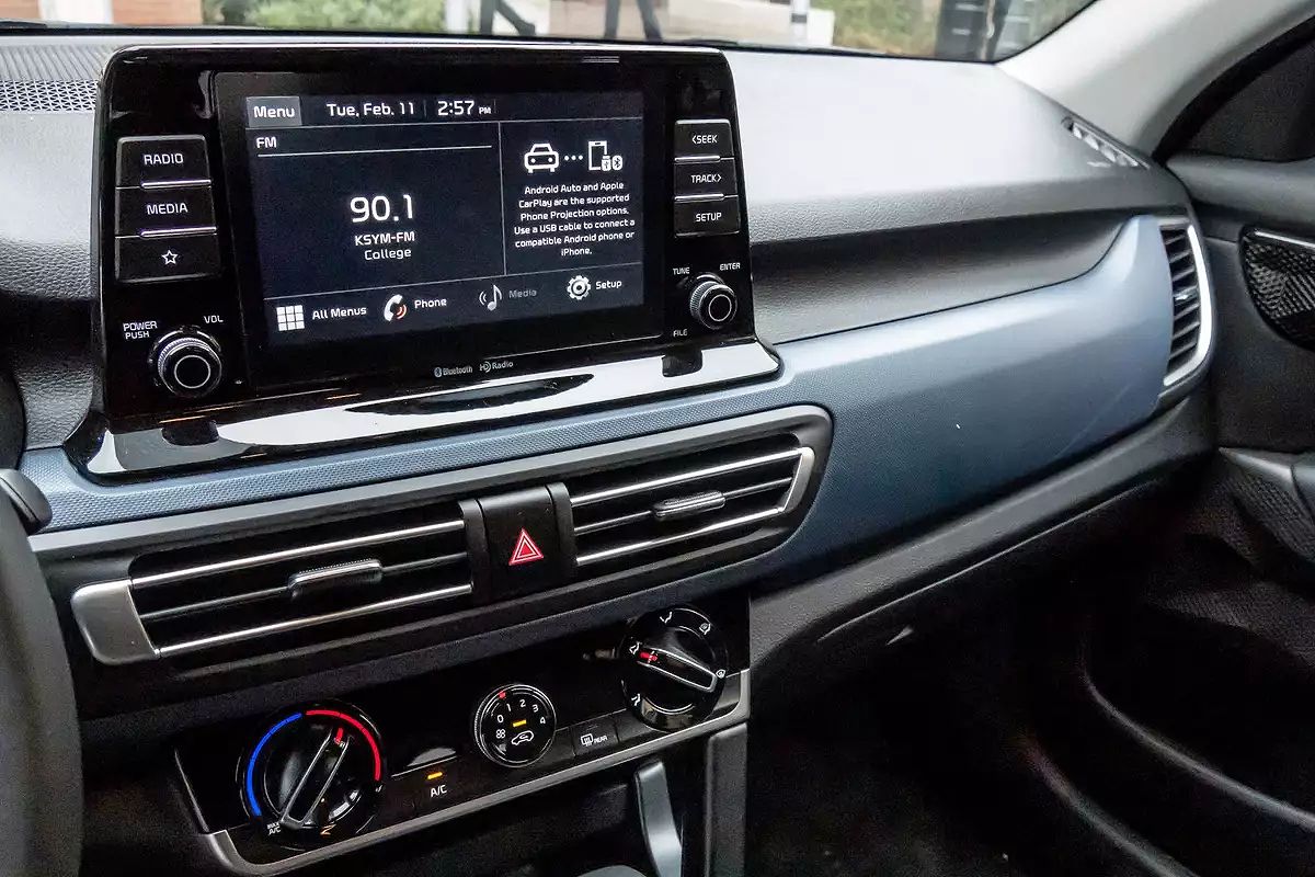 Center stack controls of the 2021 Kia Seltos