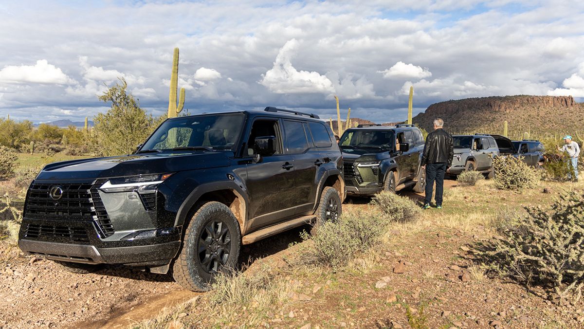 Lexus GX 550 off-road